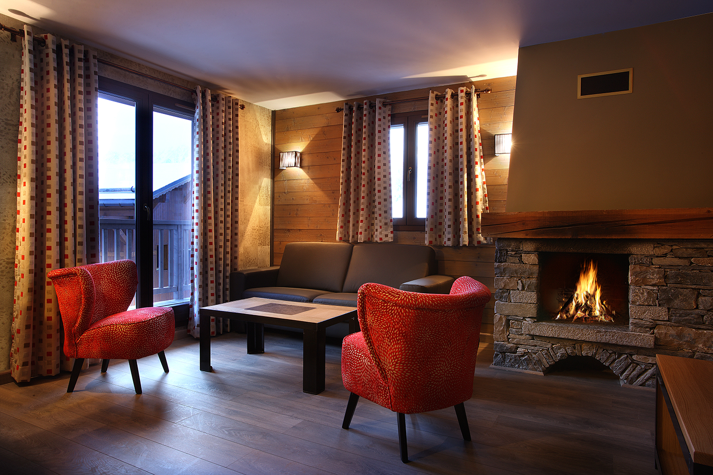 RES. CHALET DES NEIGES AROLLES 4*,  